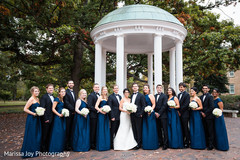 Capture of the bridesmaids and groomsmen with the newlyweds Capture of the bridesmaids and groomsmen with the newlyweds