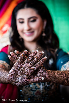 Incredible Indian bridal mehndi art. Incredible Indian bridal mehndi art.