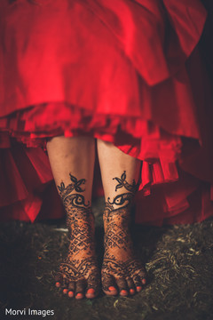 Maharanis feet henna art. Maharanis feet henna art.
