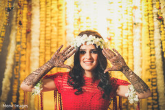 Take a look at this marvelous indian bridal mehndi. Take a look at this marvelous indian bridal mehndi.