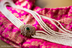Stunning gem on the maharani's bridal jewelry Stunning gem on the maharani's bridal jewelry