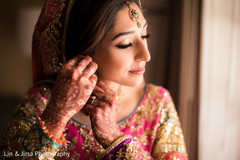 Dazzling maharani getting ready with the bridal jewelry Dazzling maharani getting ready with the bridal jewelry