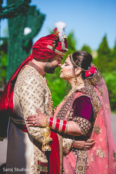 Adorable Indian lovebirds outdoors capture. Adorable Indian lovebirds outdoors capture.