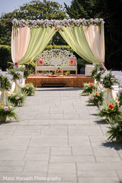 Fascinating Indian wedding mandap flowers decoration. Fascinating Indian wedding mandap flowers decoration.