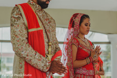 See this romantic Indian bride and groom capture. See this romantic Indian bride and groom capture.