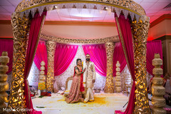 Dazzling indian bride and Groom Dazzling indian bride and Groom