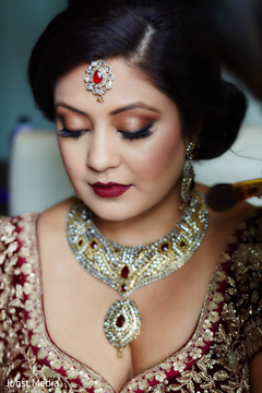 Charming maharani ready for her big day. Charming maharani ready for her big day.