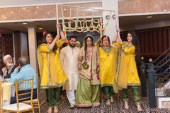 Beautiful maharani making her grand entrance Beautiful maharani making her grand entrance