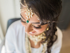 Don't miss this Indian beauty getting ready for her wedding day. Don't miss this Indian beauty getting ready for her wedding day.