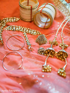 Detail of maharani's bridal jewelry Detail of maharani's bridal jewelry