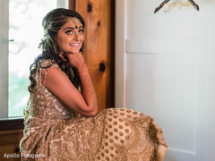 Maharani posing for pictures prior to the ceremony Maharani posing for pictures prior to the ceremony