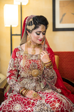 Dazzling indian bride in her bridal attire Dazzling indian bride in her bridal attire