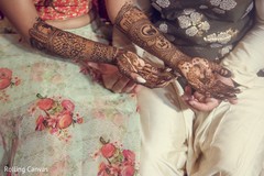 Details of the mehndi design on the maharani Details of the mehndi design on the maharani