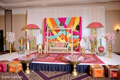 Stunning Indian sangeet stage capture. Stunning Indian sangeet stage capture.