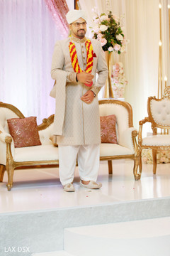Raja at the wedding stage waiting for the maharani Raja at the wedding stage waiting for the maharani