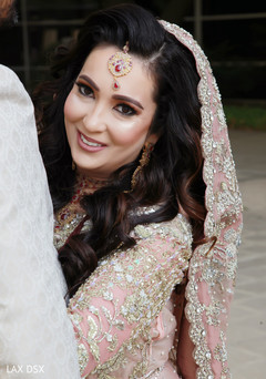 Beautiful maharani posing for pictures Beautiful maharani posing for pictures
