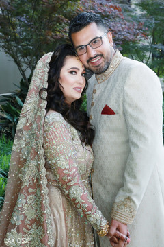 See this lovely Indian bride and groom outdoors See this lovely Indian bride and groom outdoors