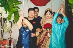 Beautiful maharani making her grand entrance Beautiful maharani making her grand entrance