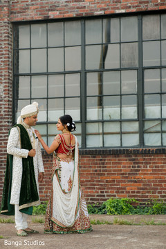 Marvelous outdoor Indian wedding photo shoot. Marvelous outdoor Indian wedding photo shoot.