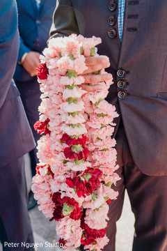 Details of the flower garland Details of the flower garland