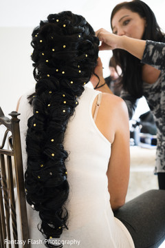Magnificent Indian bridal hairstyle. Magnificent Indian bridal hairstyle.