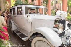 Incredible transportation used by Indian lovebirds Incredible transportation used by Indian lovebirds