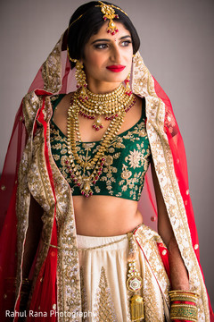 Dazzling Indian bride capture