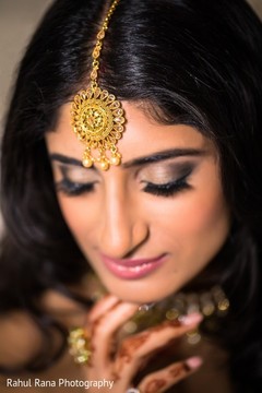 Stunning detail of maharani's tikka Stunning detail of maharani's tikka