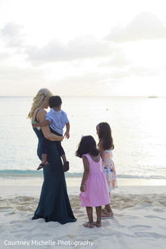 Lovely capture of Indian bride with flowergirls and pageboy. Lovely capture of Indian bride with flowergirls and pageboy.