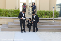 Lovely Entrance of Indian page boys capture. Lovely Entrance of Indian page boys capture.