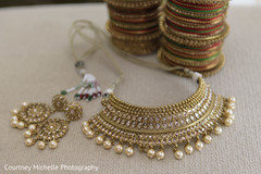 Stunning Indian bridal jewelry capture. Stunning Indian bridal jewelry capture.