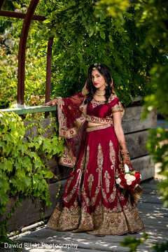 Stunning Indian bride posing for pictures Stunning Indian bride posing for pictures