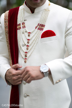 Stunning Indian grooms Grooms mala . Stunning Indian grooms Grooms mala .