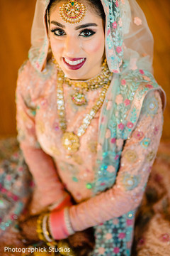 Dazzling Indian bride ready for the ceremony Dazzling Indian bride ready for the ceremony
