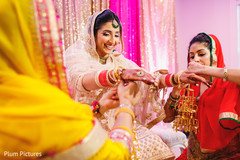 Maharani getting her Kalire's on. Maharani getting her Kalire's on.