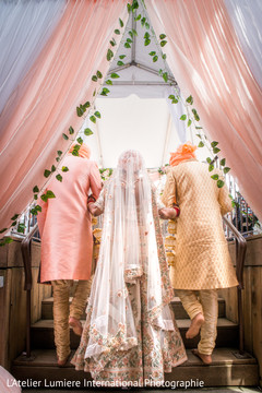 Impressive Indian brides entrance. Impressive Indian brides entrance.