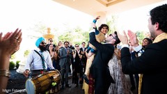 Capture of guests and dhol player Capture of guests and dhol player