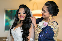 Beautiful Maharani being assisted by special guest Beautiful Maharani being assisted by special guest