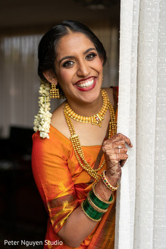 See this glamorous indian bride photo session. See this glamorous indian bride photo session.