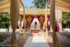 Stunning Indian wedding mandap decoration. Stunning Indian wedding mandap decoration.