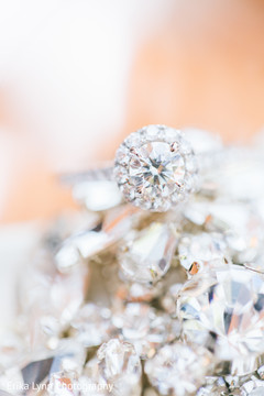 Stunning Indian engagement ring photo. Stunning Indian engagement ring photo.