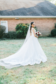 Sensational outdoor themed Indian bride photo shoot. Sensational outdoor themed Indian bride photo shoot.