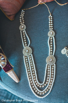 Bridal jewelry details Bridal jewelry details
