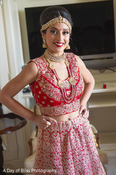 Dazzling Maharani showing her lengha Dazzling Maharani showing her lengha