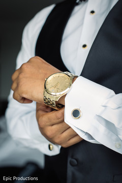 Enhancing Indian grooms accessories for wedding ceremony. Enhancing Indian grooms accessories for wedding ceremony.