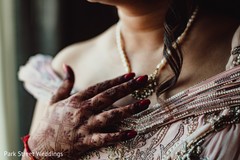 Elegant Indian bridal mehndi art. Elegant Indian bridal mehndi art.
