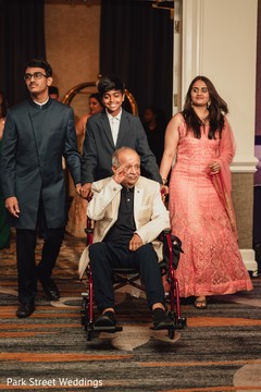 See this enchanting indian guests entrance moment. See this enchanting indian guests entrance moment.