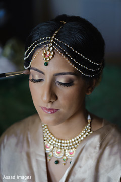 Marvelous Indian bridal makeup. Marvelous Indian bridal makeup.