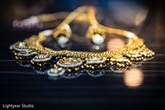 Indian bride's jewelry accessories Indian bride's jewelry accessories