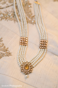 See this beautiful Indian bride's jewelry See this beautiful Indian bride's jewelry